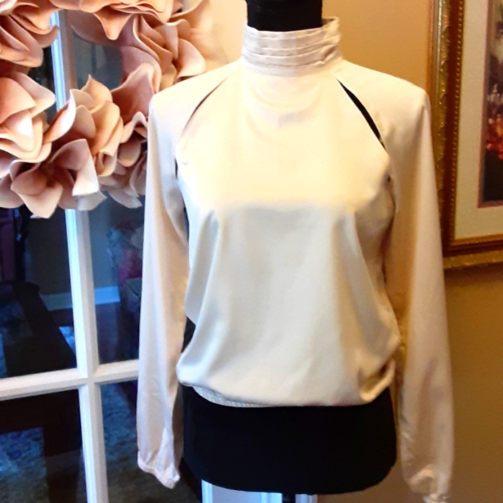 Kendall + Kylie pale pink high neck long sleeve top shimmery stretch sz XS EUC…